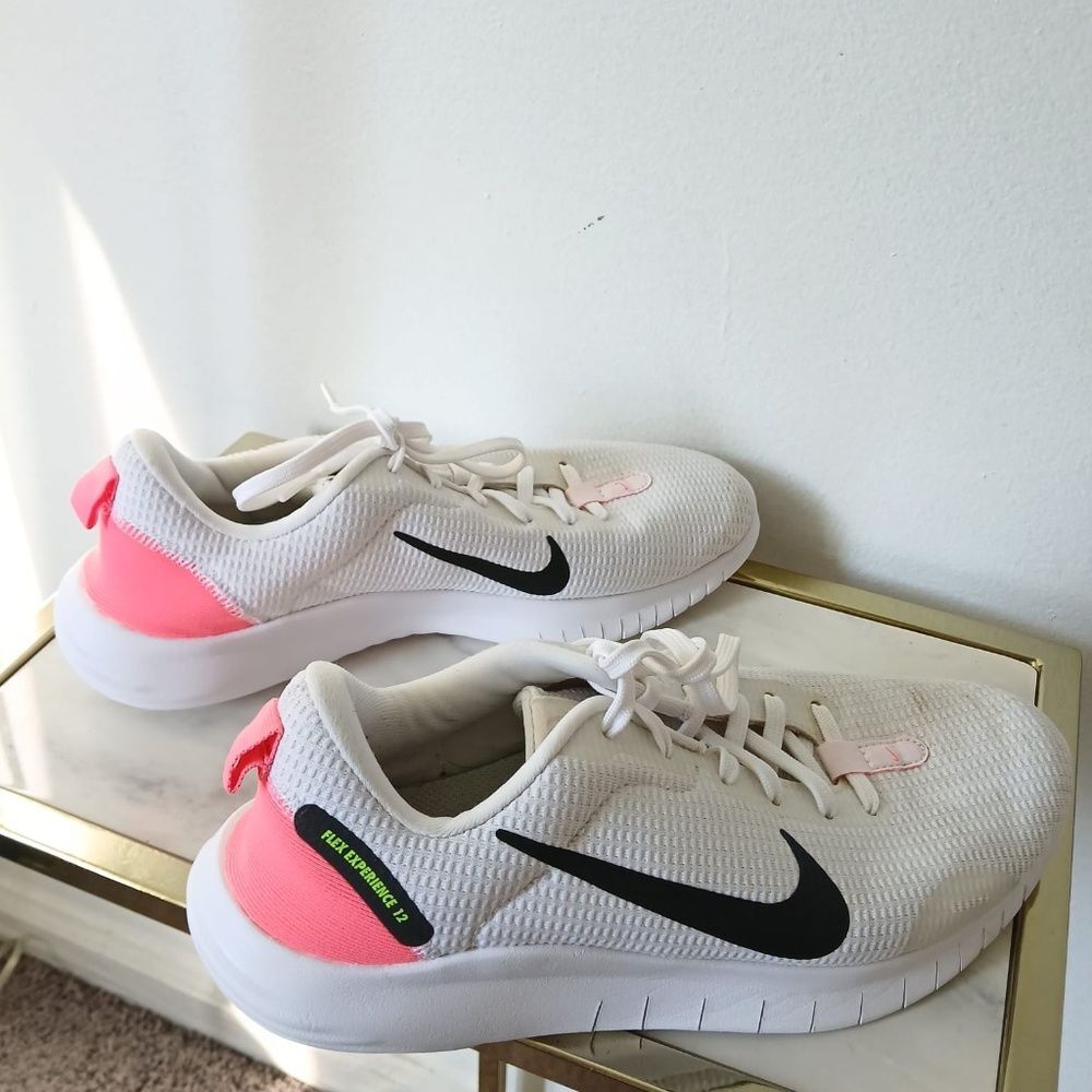 Nike Flex Experience 12 White Pink Sneakers Sz 9.5